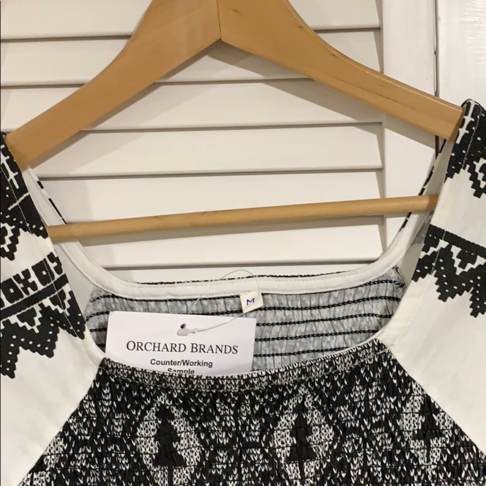 Cute blouse - Picture 6 of 7